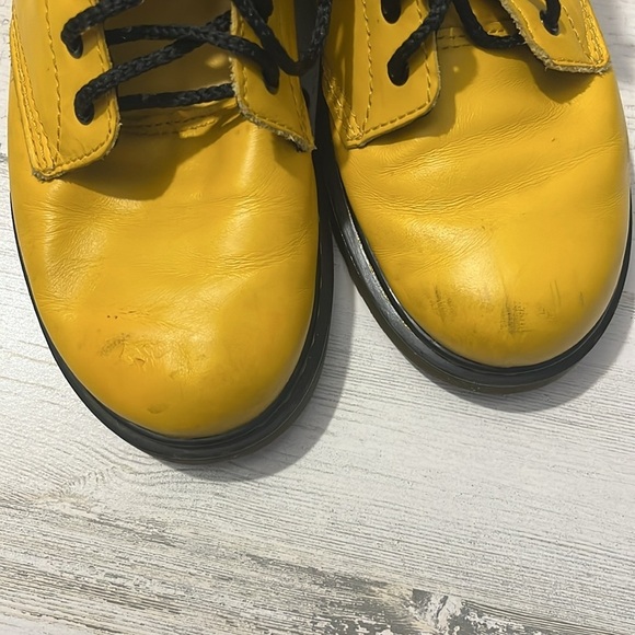 Dr Martens Yellow Combat Boots Size 4 - Picture 5 of 12